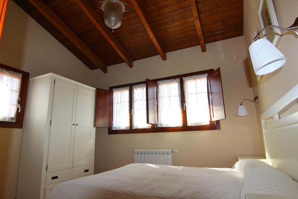 Apartamentos Rurales Senda Costera Hontoria Chambre photo