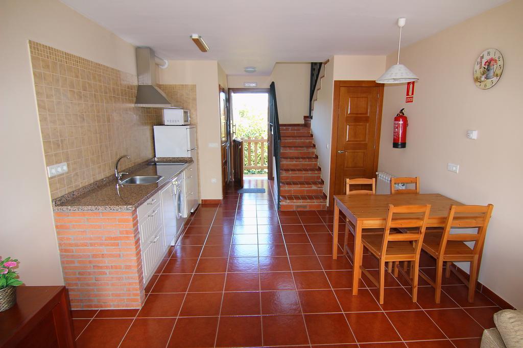 Apartamentos Rurales Senda Costera Hontoria Chambre photo