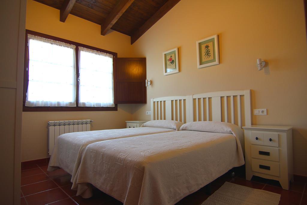 Apartamentos Rurales Senda Costera Hontoria Chambre photo
